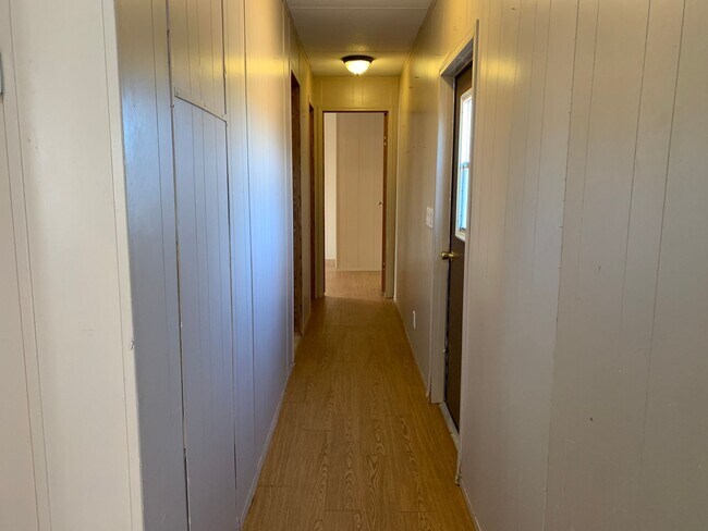 Building Photo - Home Sweet Home