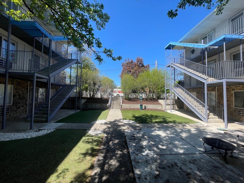 Building Photo - 476 N 300 E