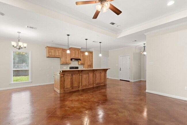 Building Photo - 3 BDR / 2 BATH Home  MOVE IN SPECIAL