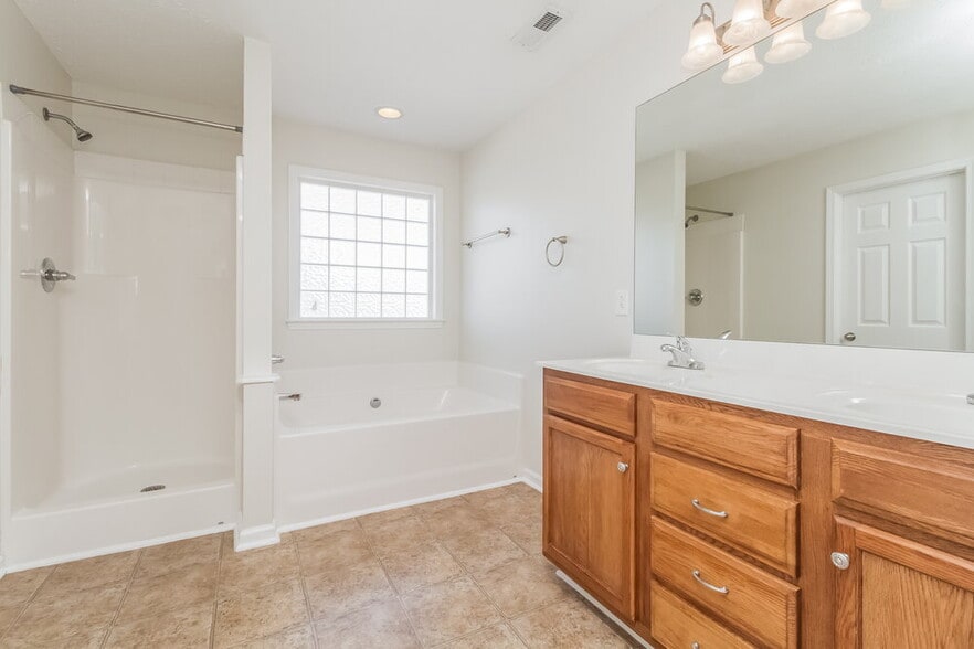 Building Photo - 3432 Hamberton Cir