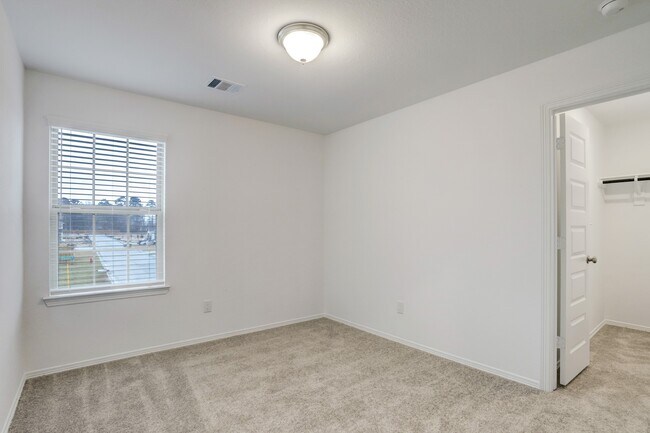 Building Photo - 16754 Rover Ln