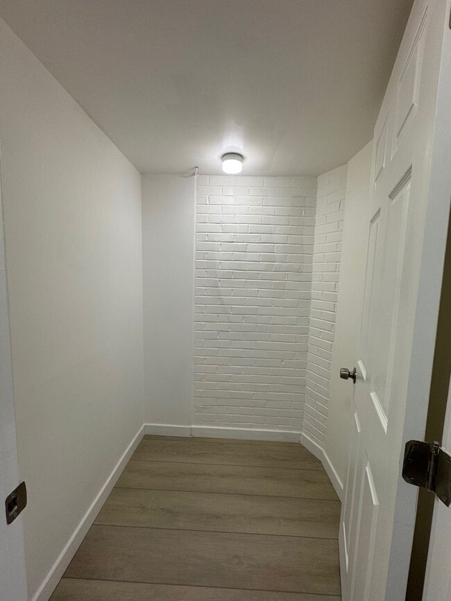 Building Photo - Newly renovated 4 bed 1 bath home in Burien
