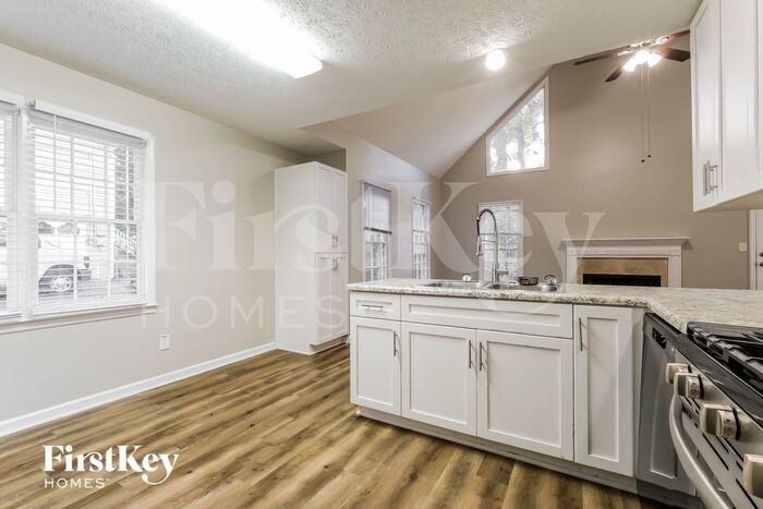 Building Photo - 2380 Bankstone Dr SW