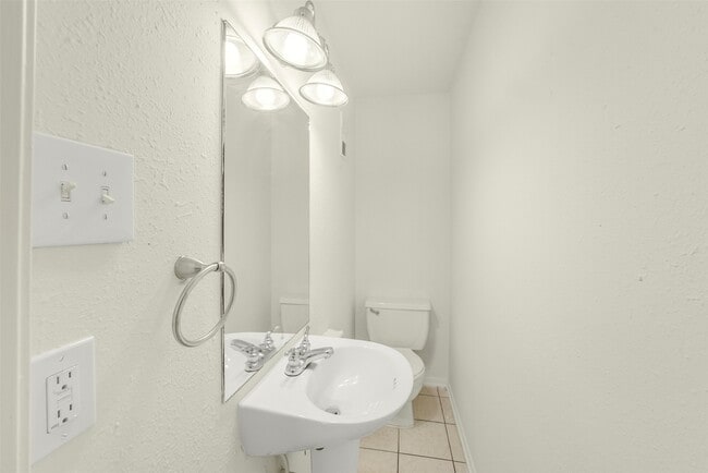 Building Photo - 2019 Place Rebecca Ln