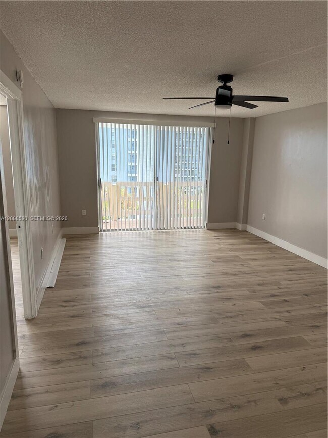 Building Photo - 15600 NW 7th Ave