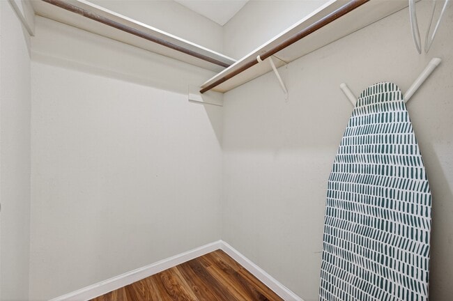 Building Photo - 10555 Turtlewood Ct