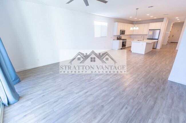 Building Photo - 13413 W Tether Trail