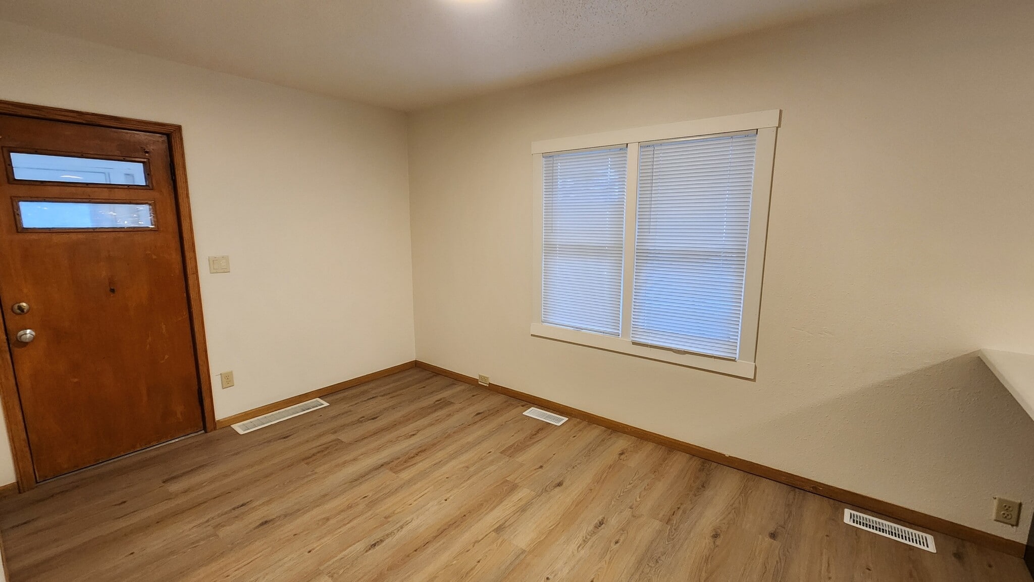 Building Photo - 609 Rose St