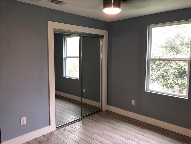 Building Photo - 1804 Garden St