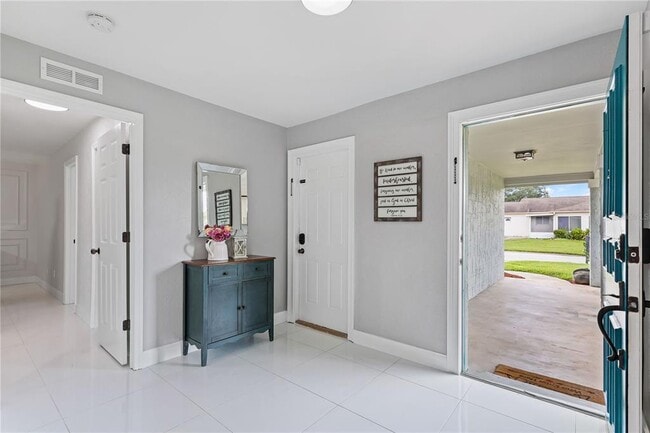 Building Photo - 10303 Lollipop Ln