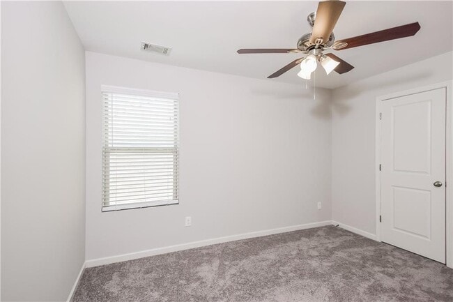 Building Photo - 47 Autumn Canyon Path SE