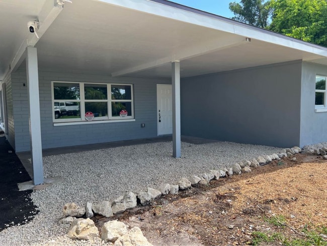 Building Photo - 2148 Aldridge Ave