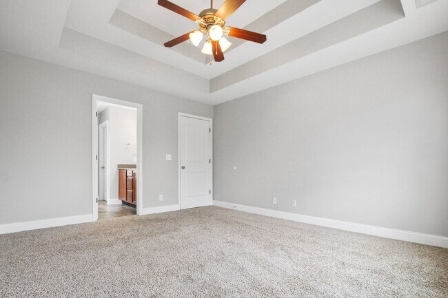 Building Photo - Pet Friendly Four Bedroom with Basement!