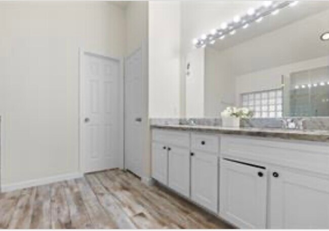 Building Photo - 6322 Bear Canyon Ct
