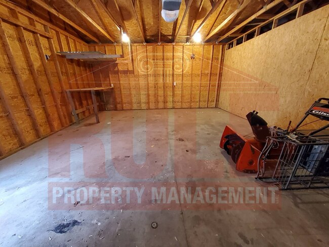 Building Photo - 512 E Atlantic St