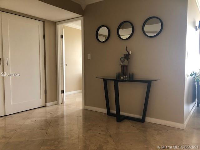 Building Photo - 2801 NE 183rd St