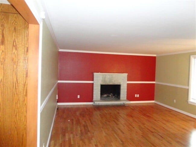 Building Photo - Charming Everett Rambler — 3 Bedrooms + Bonus Room