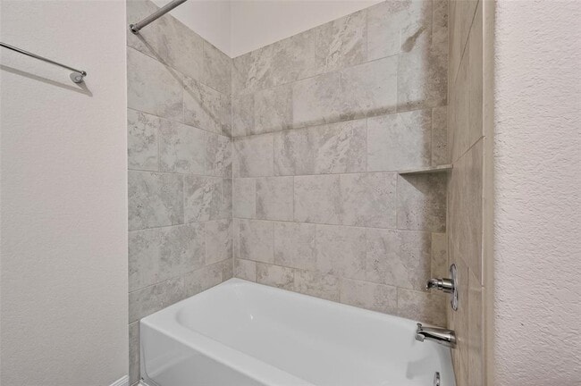 Building Photo - 206 White Wing Ln