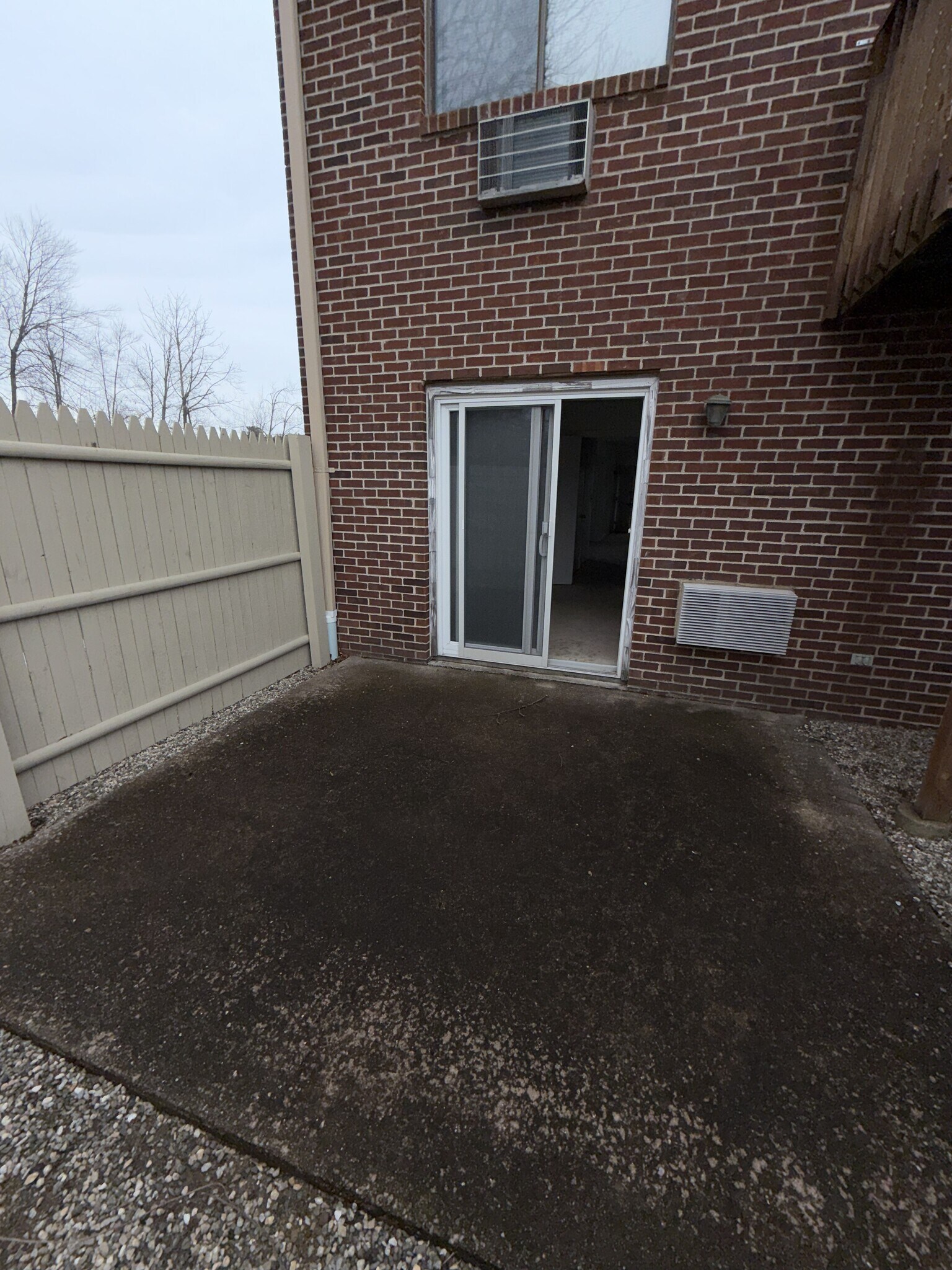 Building Photo - 295 Redstone Hill Rd