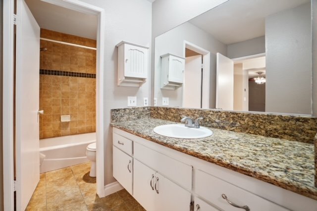 Building Photo - 2 Bed / 2 Bath in Old Town Pasadena