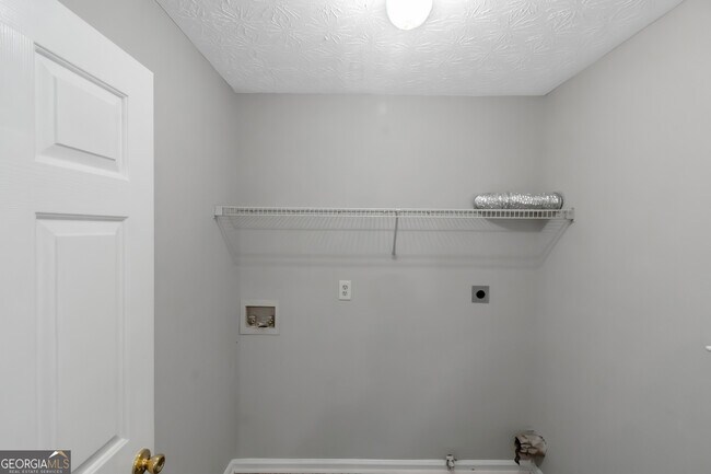 Building Photo - 420 Harvick Cir