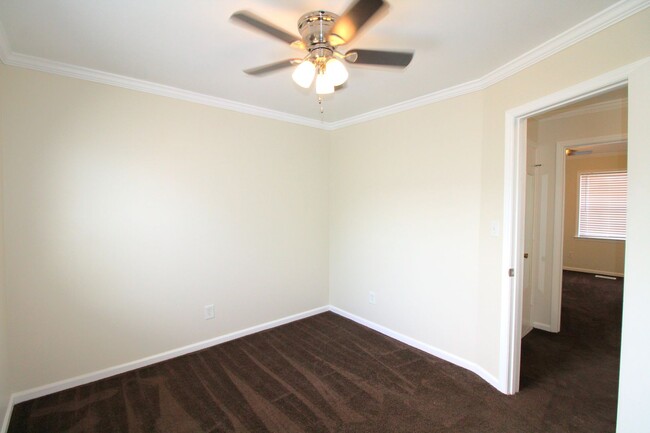 Building Photo - (Coming Soon) Renovated 2 bedroom Townhome...