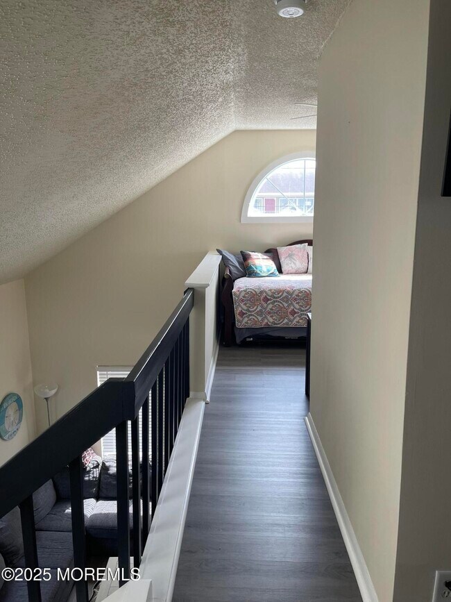 Building Photo - 202-06 Carteret Ave