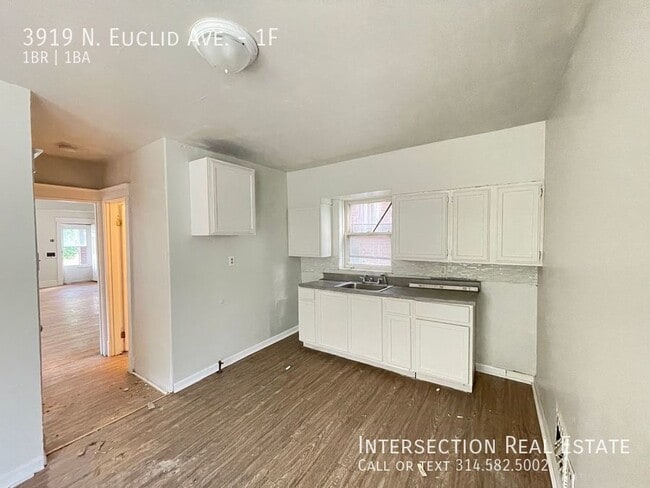 Building Photo - 3919 N Euclid Ave