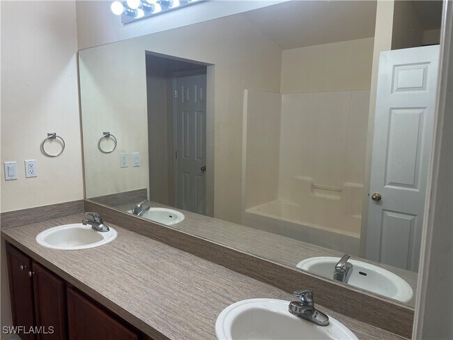 Building Photo - 8421 Gassner Way