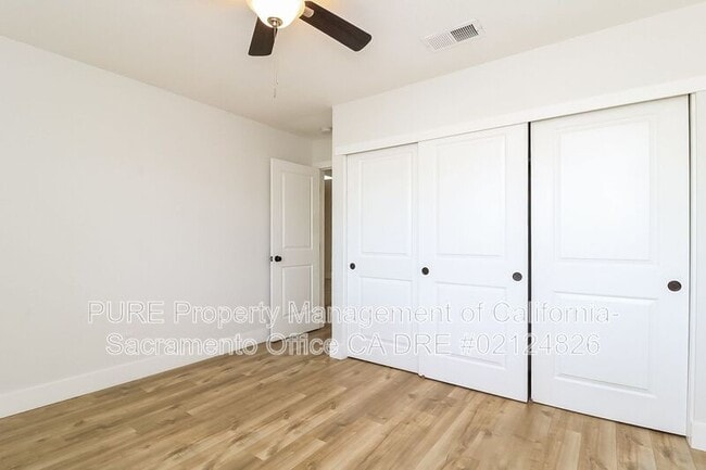 Building Photo - 5713 Mesa Verde Cir