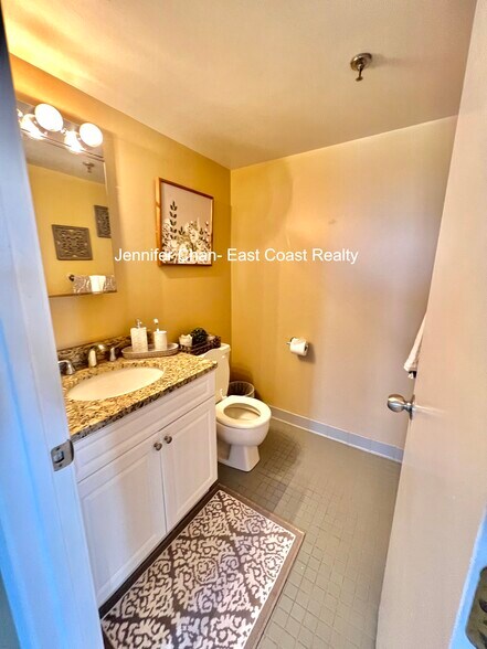 Building Photo - 15 North Beacon St