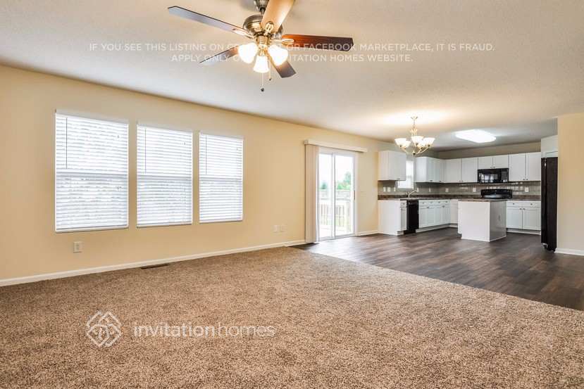 Building Photo - 12 Woodcreek Ln