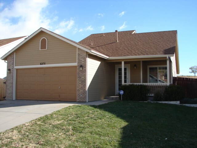 Primary Photo - 6231 Gossamer St