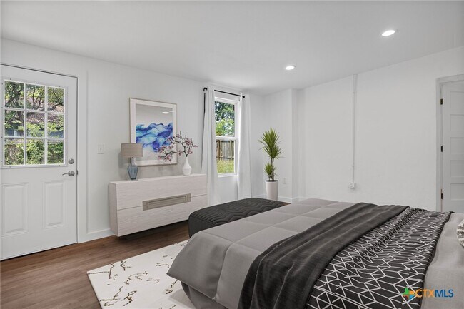 Building Photo - 1103 Bentwood Rd