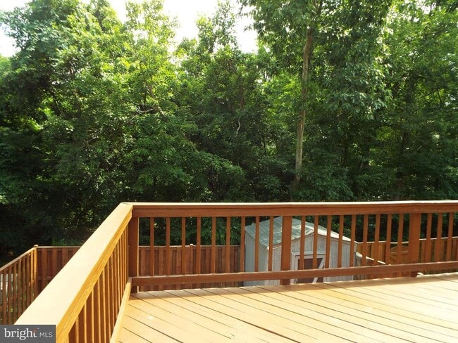 Building Photo - 3656 Woodhaven Ct
