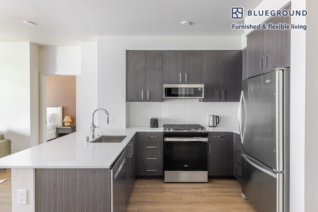 Building Photo - 2333 Calle Del Mundo