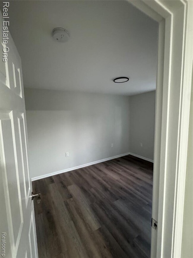 Building Photo - 7889 Chilson Rd