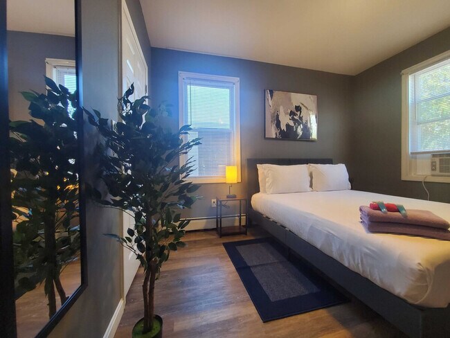 Building Photo - 30 Maynard St