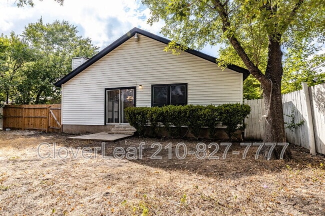 Building Photo - 535 E Ashley Rd