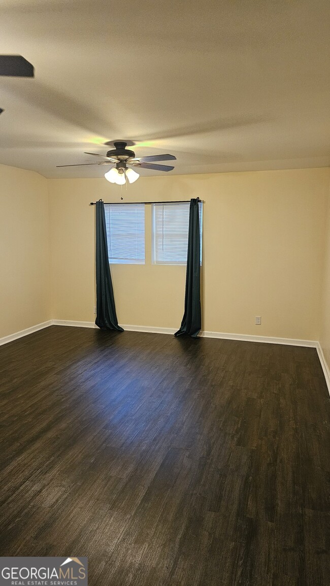 Building Photo - 1200 Jewell Dr