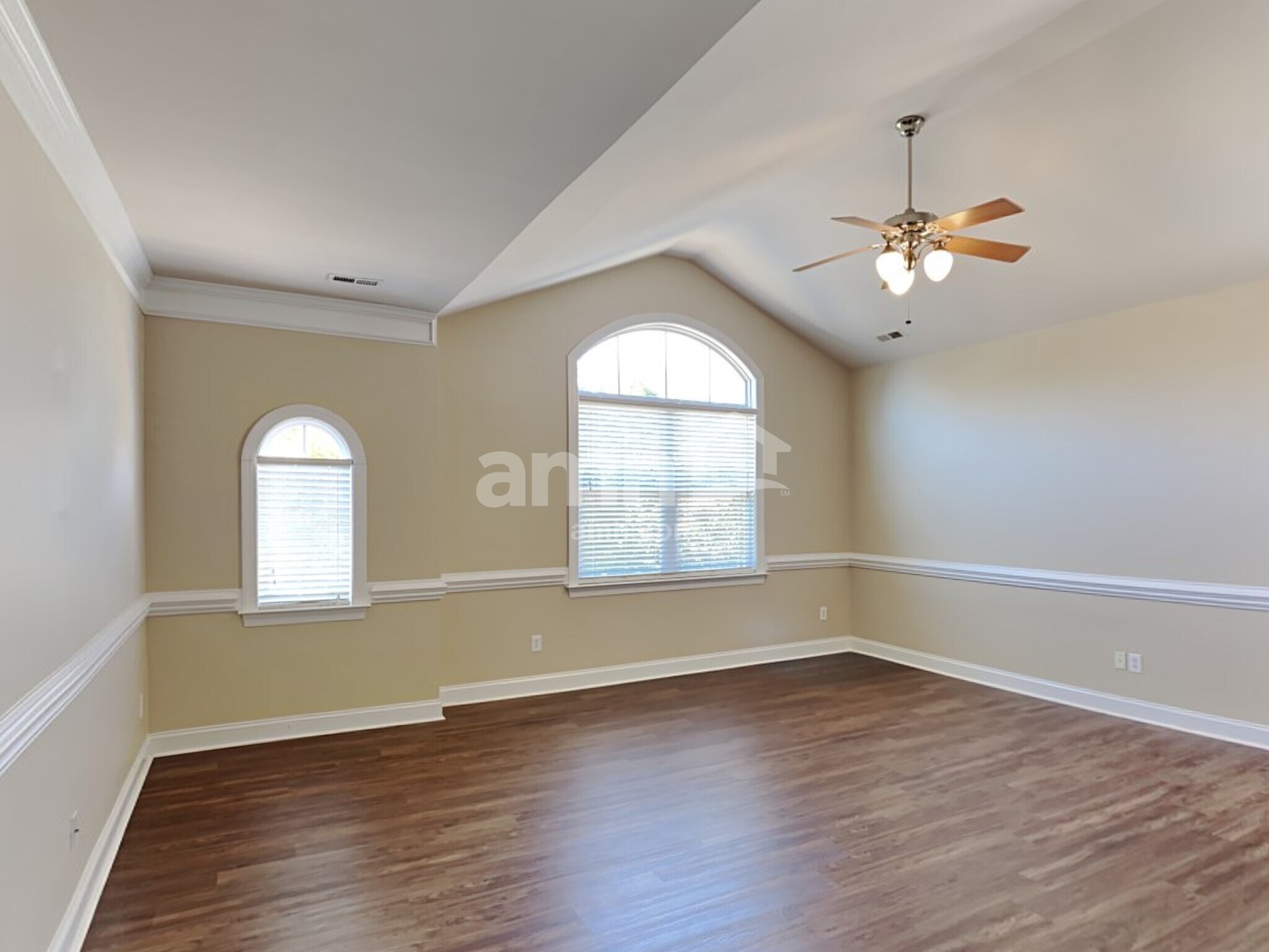 Building Photo - 8320 Willow Branch Dr