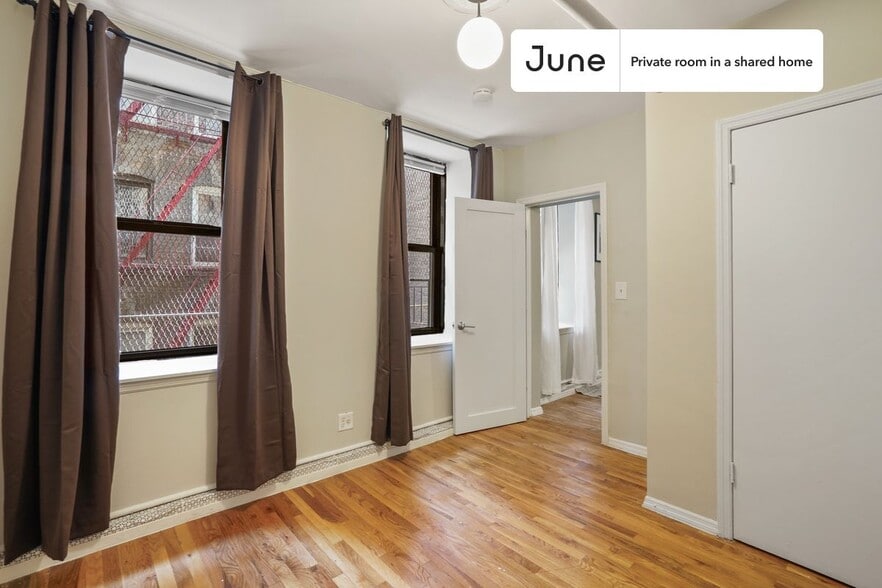 Building Photo - Room in Shared 3 bed/2 bath home