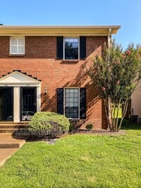 Building Photo - 517 Brentwood Pointe