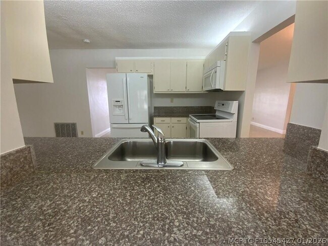 Building Photo - 7104 NW 70th St