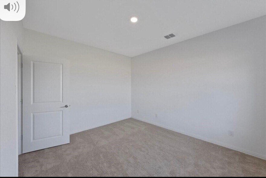 Building Photo - 8137 Lindheimer Ln