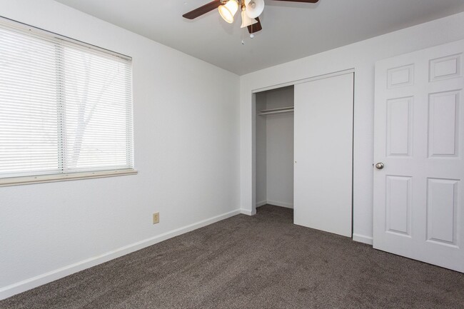 Building Photo - JM-Cram***