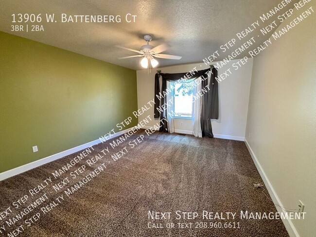 Building Photo - 3 BED 2 BATH HOME - NO SECURITY DEPOSIT RE...