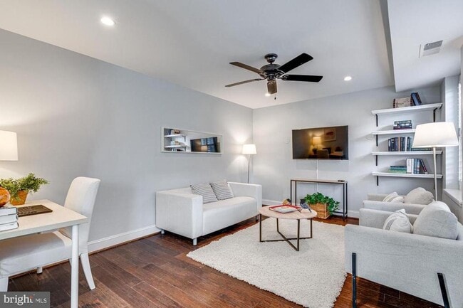 Building Photo - 4224 32nd St S