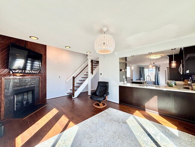 Building Photo - Stunning Virginia Beach Condo with Waterfr...