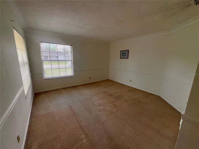 Building Photo - 117 Red Rose Cir